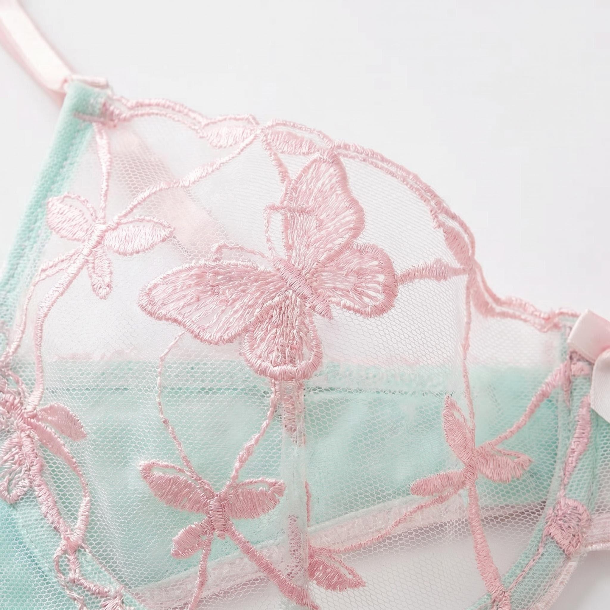 Mint Bow detail