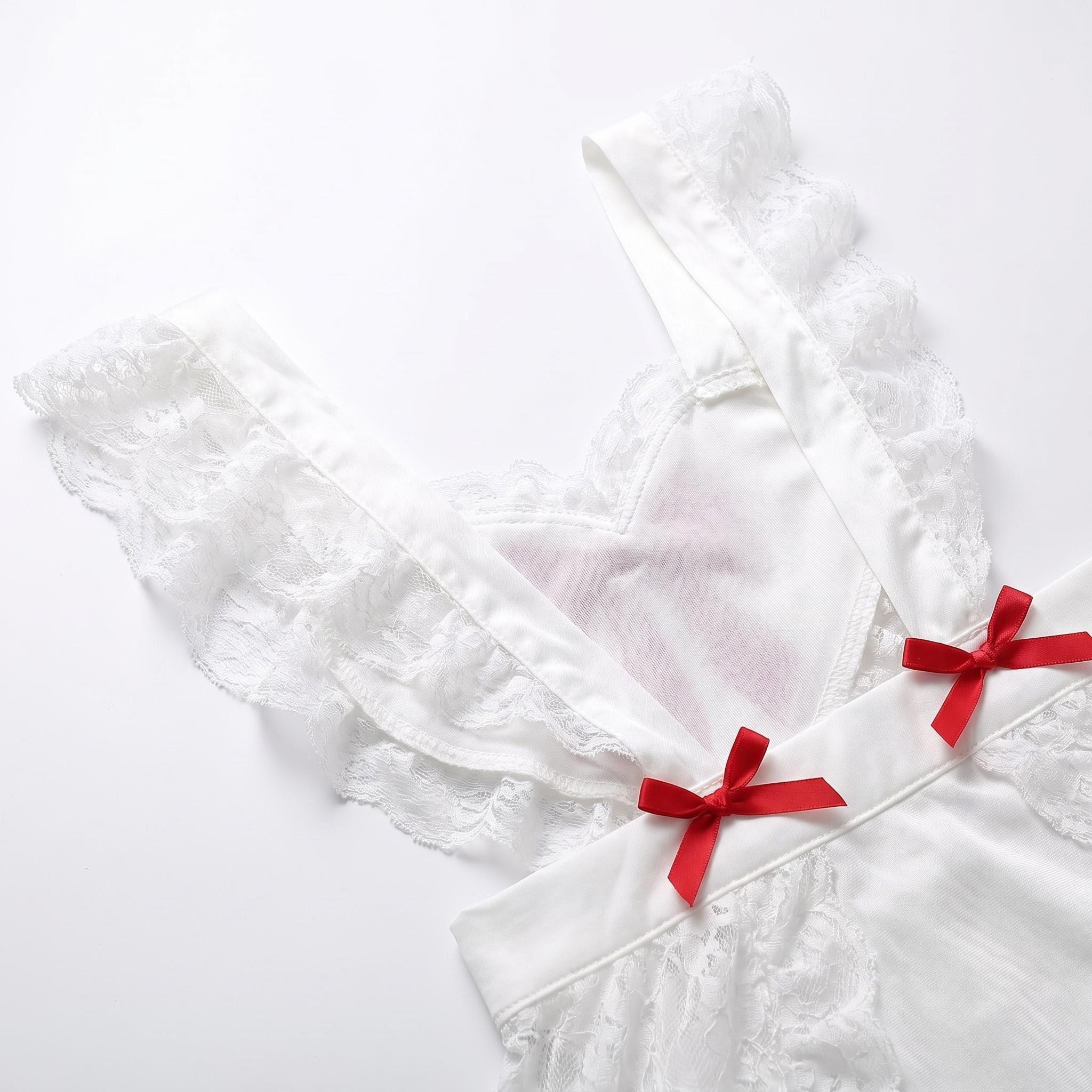 Ruby Housemaid Lila 4